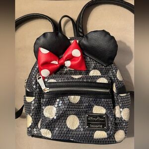 Loungefly Disney Minnie Mouse  Sequin Backpack some peeling on back see pics